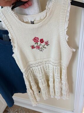 Anthropologie Cream Knit Floral-Embroidered Tank